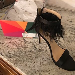 NWOT Katy Perry Size 8